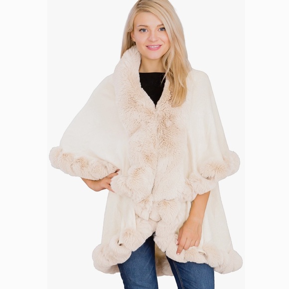 Luxury Beige Faux Fur Collared Cape Coat One Size - Picture 5 of 5